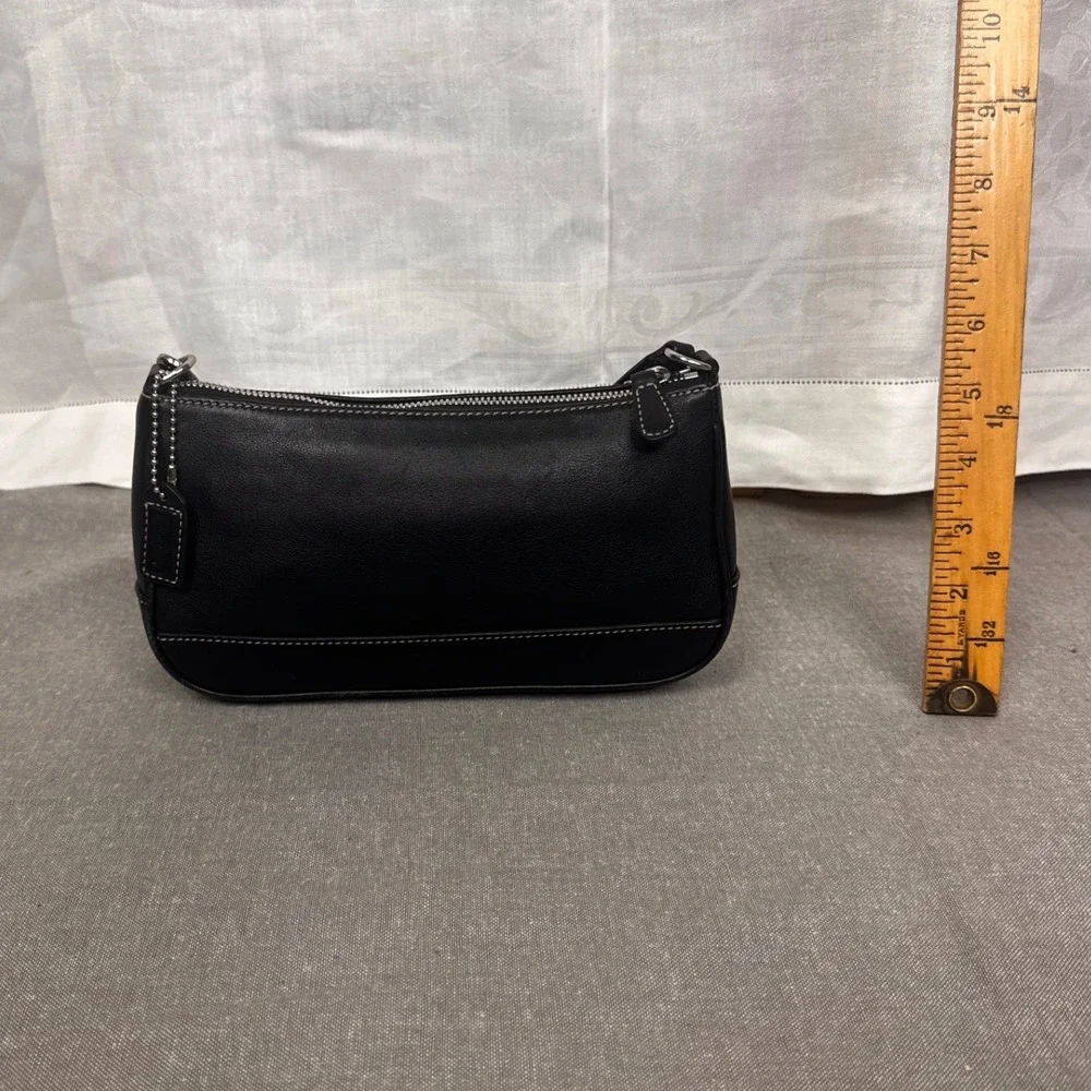 Coach Vintage Black Leather Baguette Shoulder Bag 7785 Contrast‎ Stitch Small